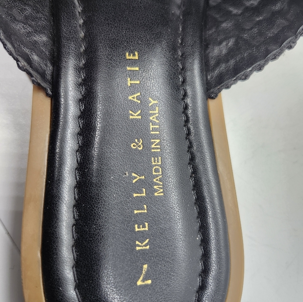 Kelly & Katie Black and Gold Sandals Sz 7‎ - Picture 5 of 6